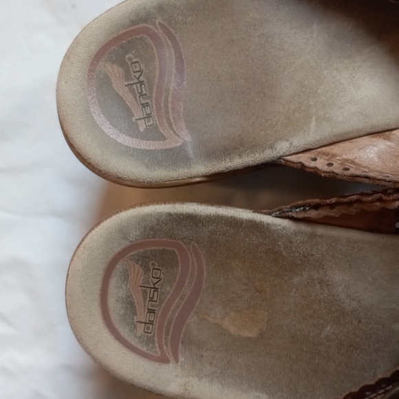 Dansko Wedge Sandals Brown Leather Slip On Wood Block Womens 40 - Picture 4 of 14